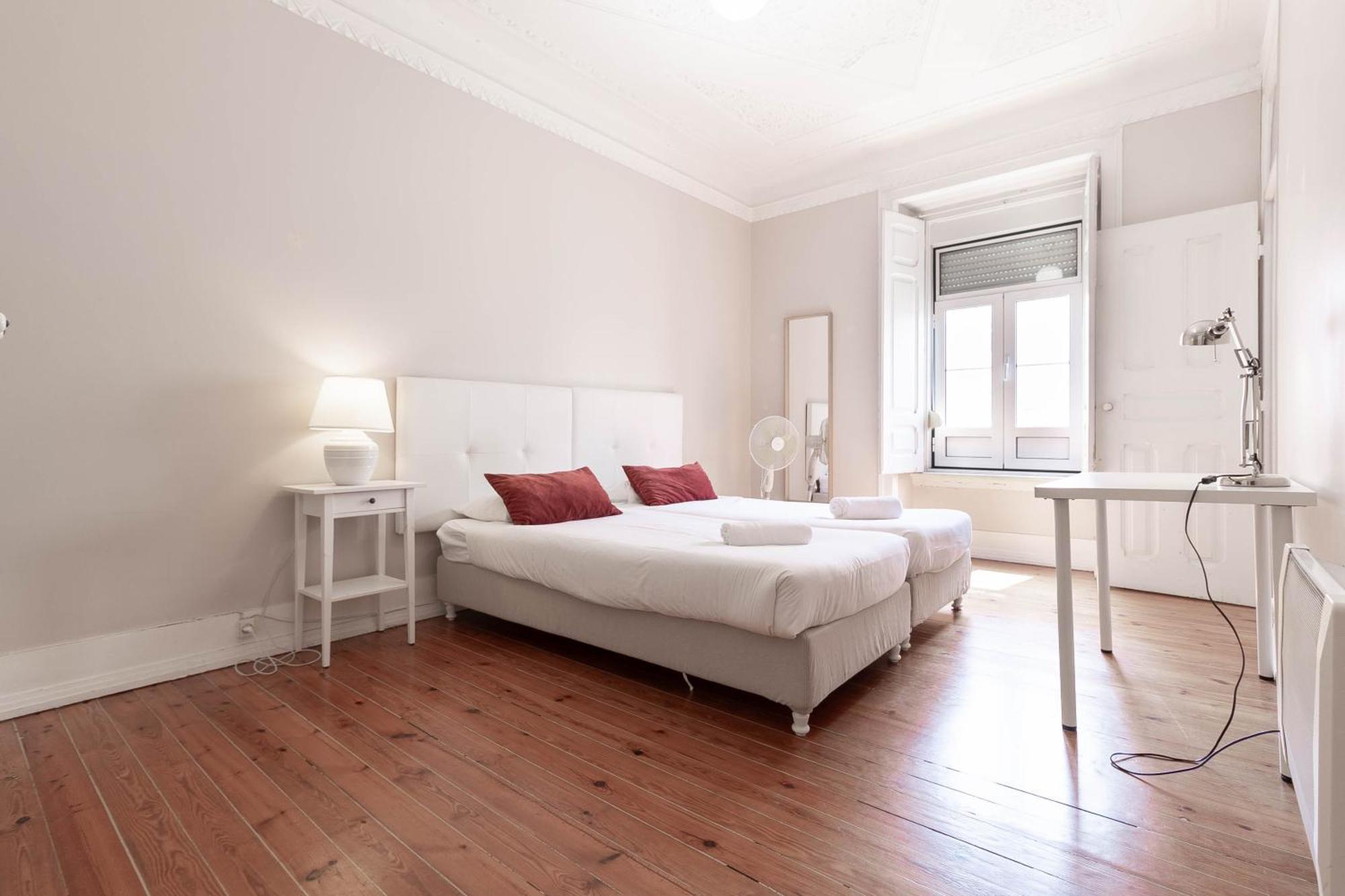 Apartment Akicity Anjos Stairway Lissabon