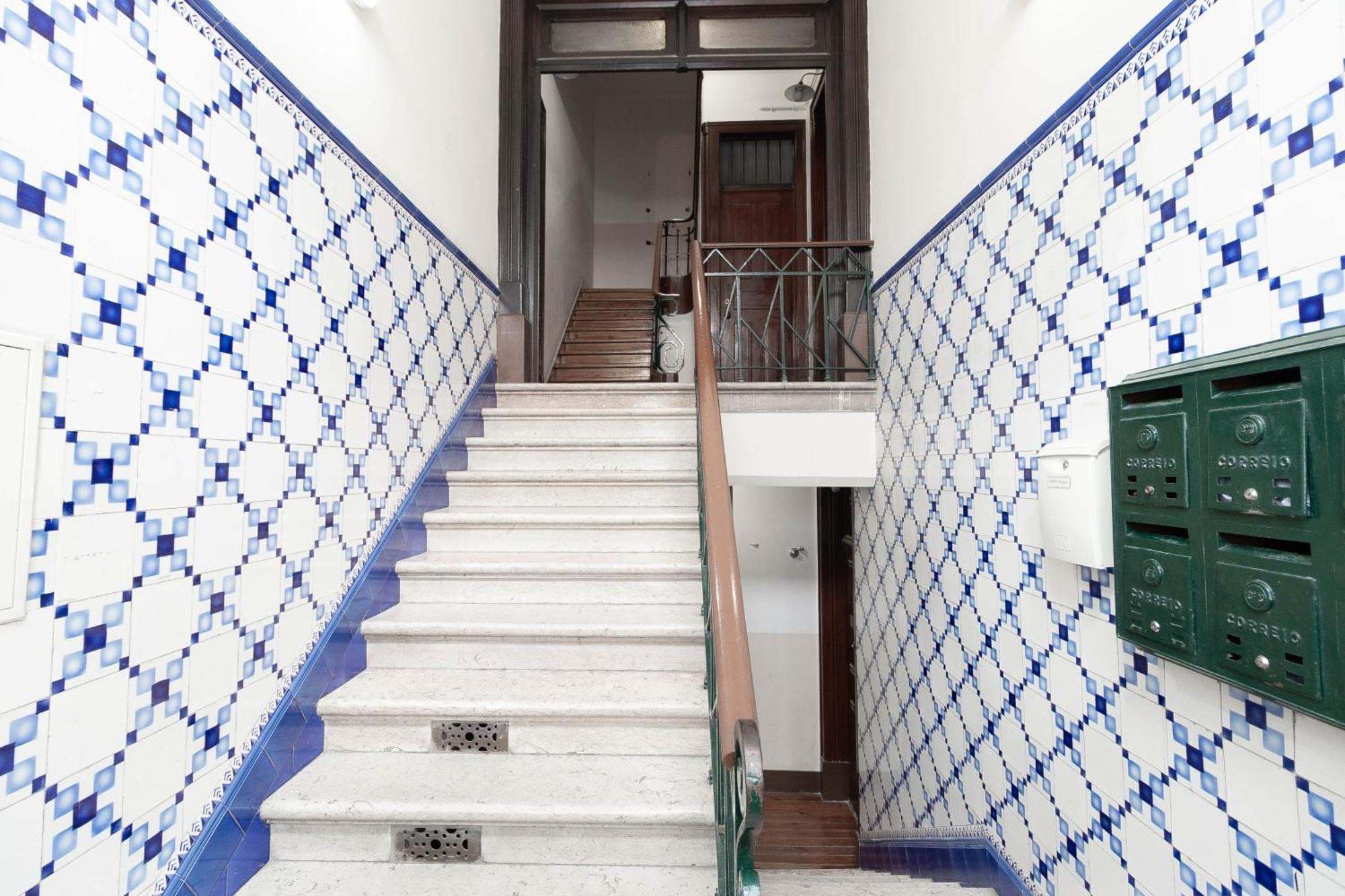 Akicity Anjos Stairway * Lissabon